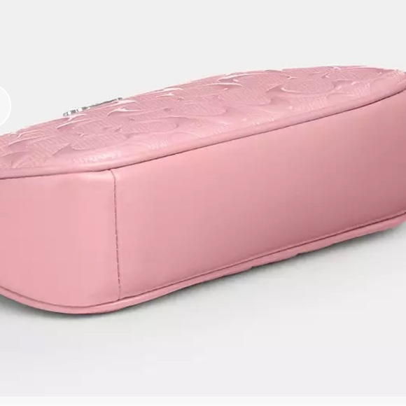 New Coach Outlet Nolita 19 In Signature Leather With Heart Charm - Picture 5 of 7